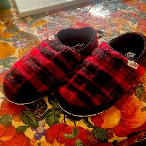 NORTH FACE WOOL SLIPPERs  WOOL , and WARM!!!!